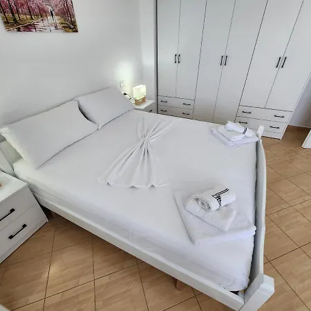 Apartment With Seaview At Skela *